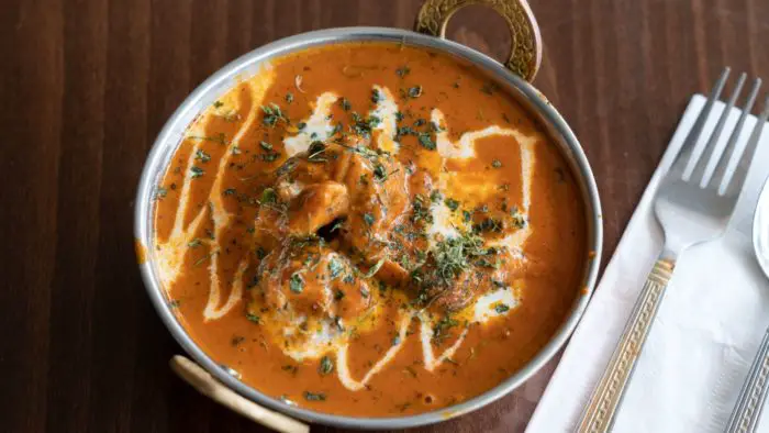 Is butter chicken sweet or spicy