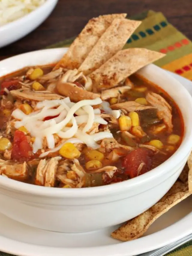 Tasty Homemade Red Robin Chicken Tortilla Soup Recipe