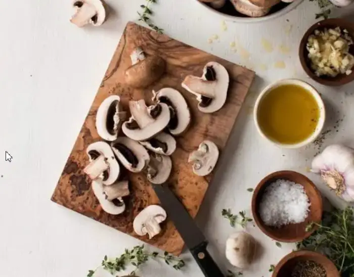 Prepare mushrooms and onion